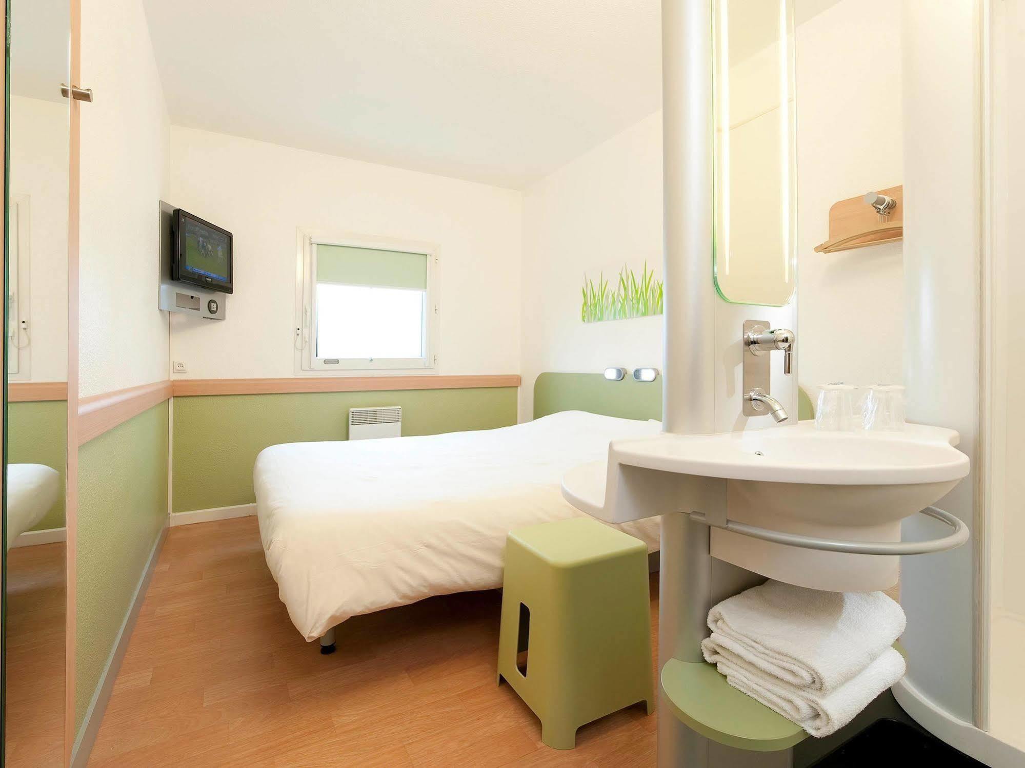 Ibis Budget Loriol Le Pouzin Exterior photo